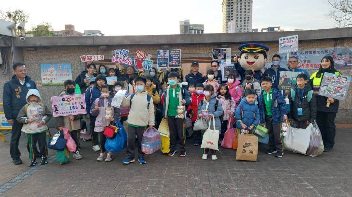 開學日桃園啟動護童專案 交安識詐一站式宣導 70 545054 0