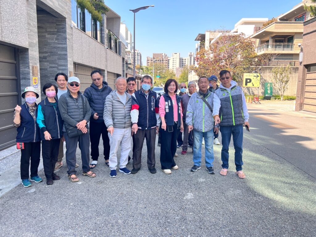 中市福星北三街路面改善現勘  廖偉翔、黃馨慧期盼居民回家更安心