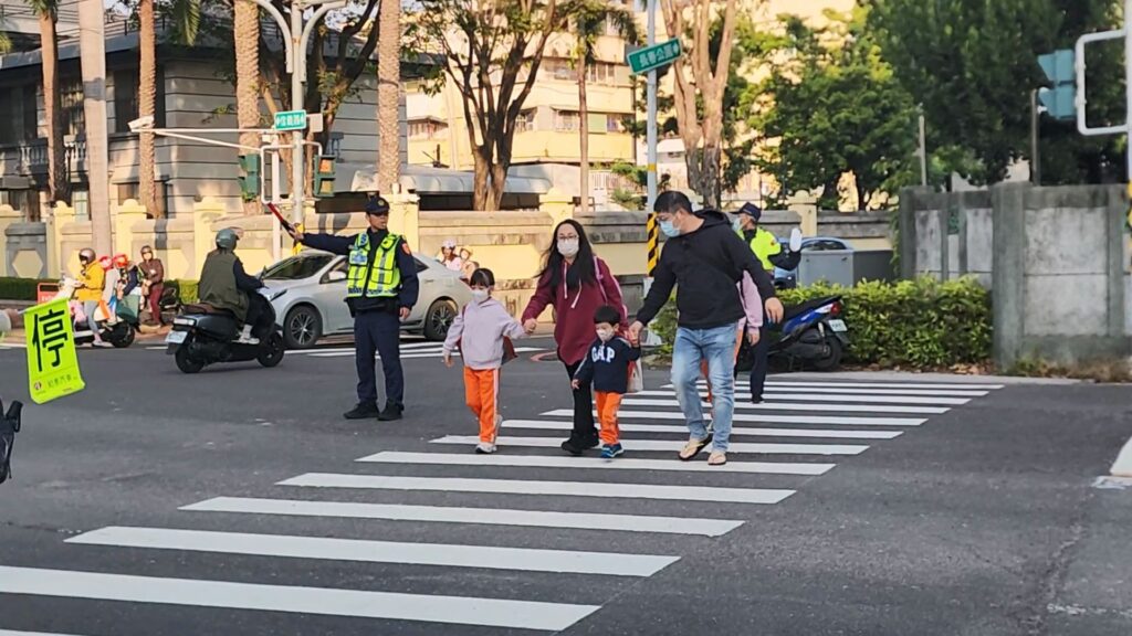 開學了!屏警護童勤務啟動!