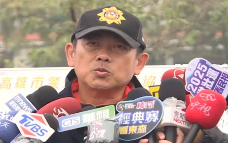 ▲高雄市刑警大隊技正林孝治說明打撈新進展。（圖/創新聞記者朱星明翻攝）