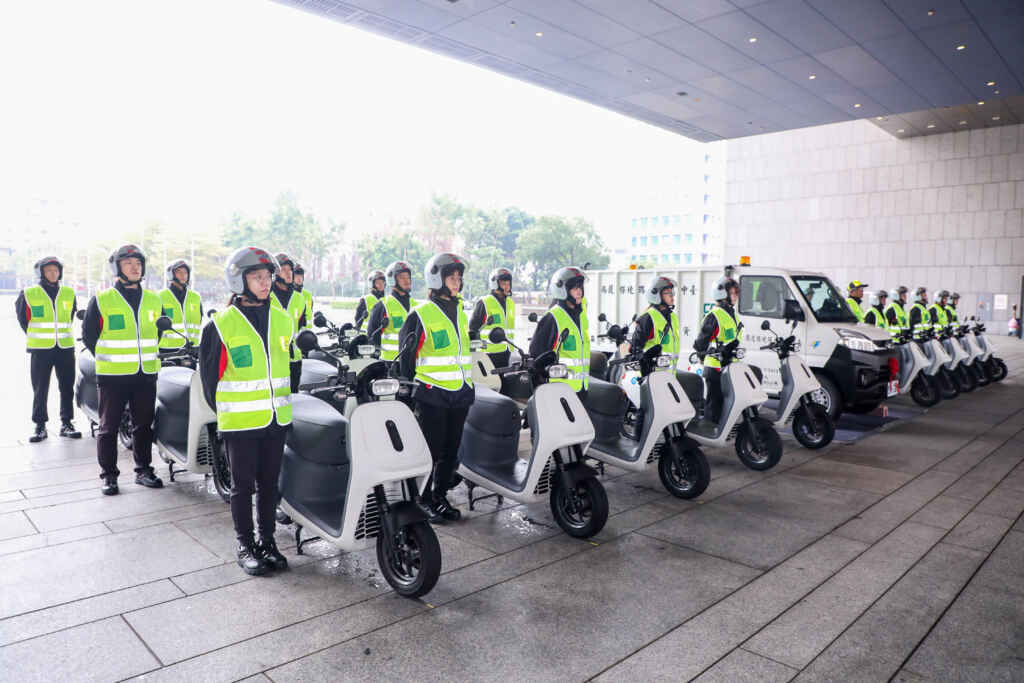 台中市環保局公務機車已全面電動化，替代傳統燃油機車，減少污染排放