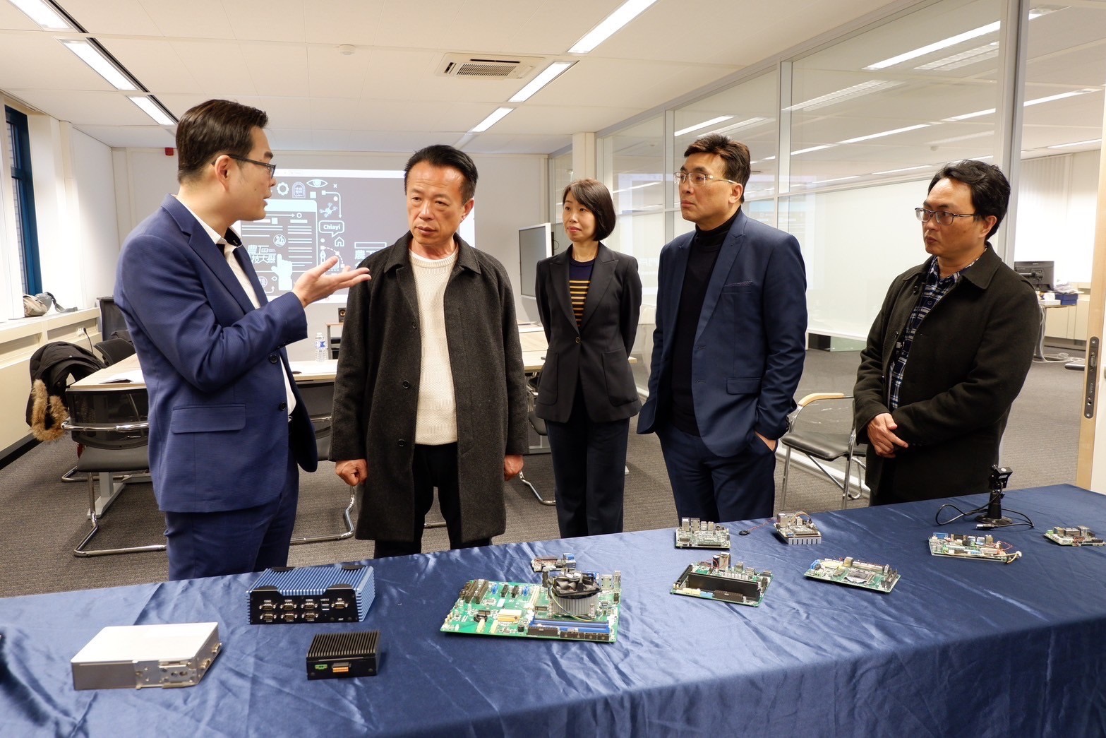 翁章梁率團拜訪荷蘭台企 深化嘉義縣與全球智慧製造合作 256 翁章梁率團拜訪荷蘭台企 深化嘉義縣與全球智慧製造合作 255