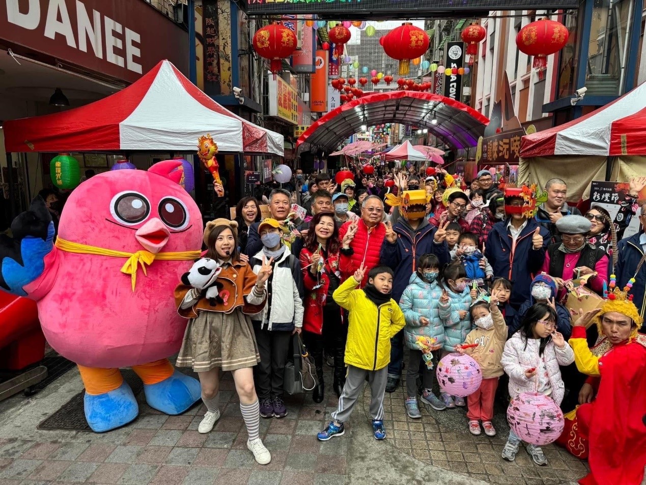 2月15日元宵節下午3點有「叢林走春台北燈節大遊行」,邀請大家一起腳踩新鞋,提燈迎春,迎向新的一年。(圖/臺北市沅陵商店街促進會提供)