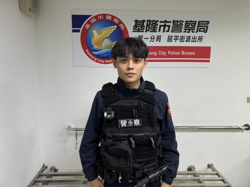 八旬失智翁街上逗留  暖警寒冬送暖火速尋親