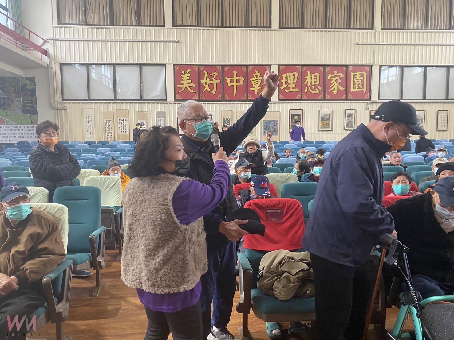 中彰榮家燈謎大戰超熱鬧！長輩搶答拚手速　嗨翻元宵節