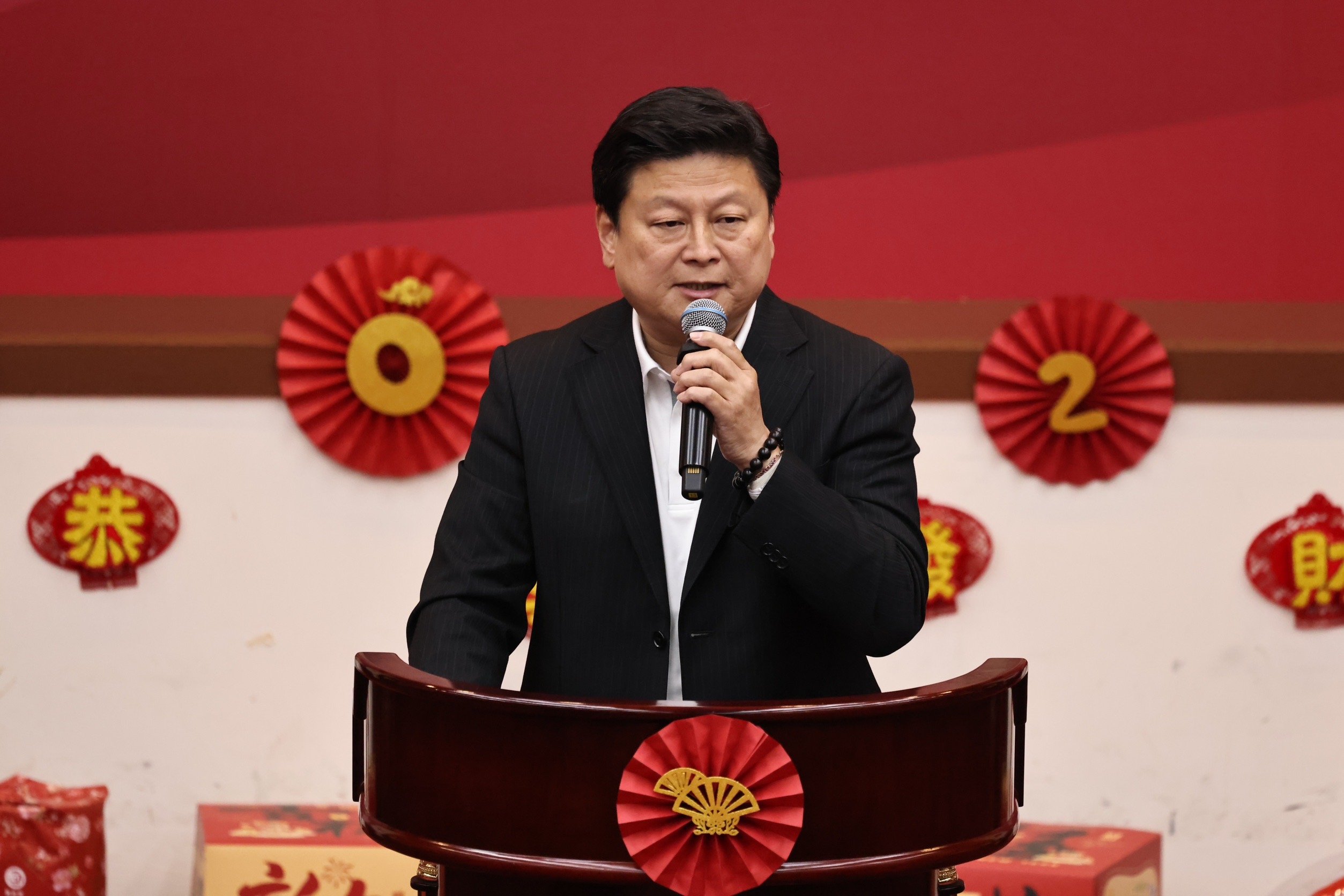 國民黨立法院黨團總召傅崐萁被爆提供藍營候選人競選小物。資料照片/林啟弘攝