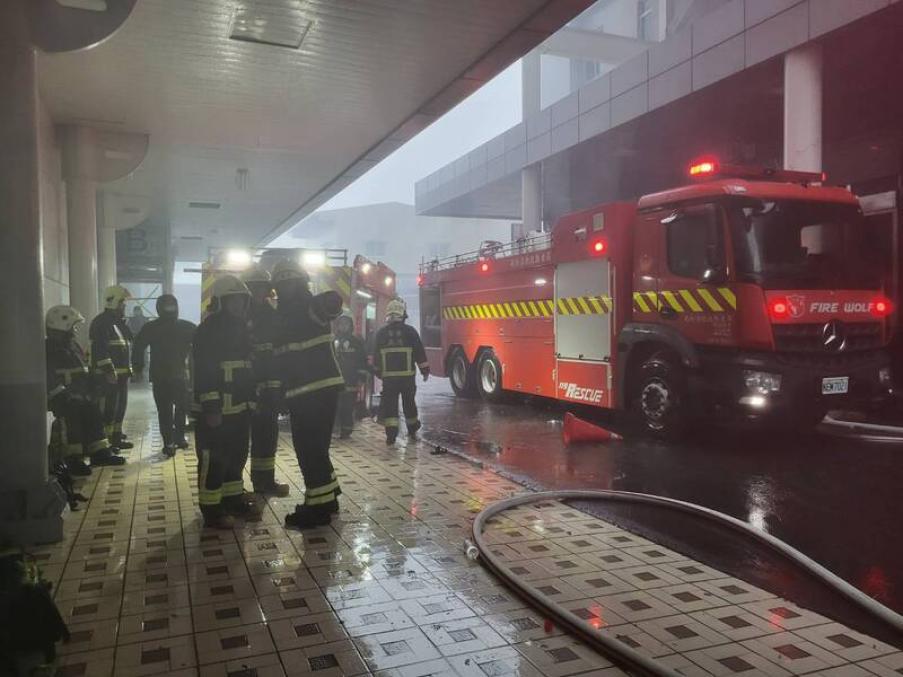 屏東東港安泰醫院發生火警，釀成9死悲劇。中央社
