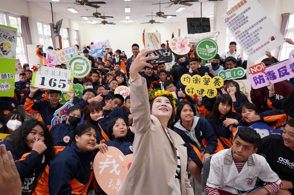 屏東縣友善校園週宣導 周縣長嘉許瑪家國中奪創意營養午餐冠軍