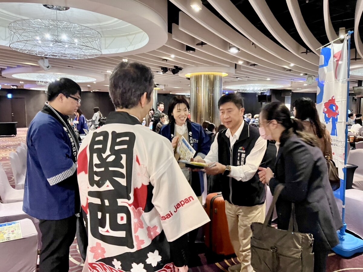 ▲中市府觀旅局團隊與日本關西業者互動交流。(圖/記者顏淑娟翻攝)