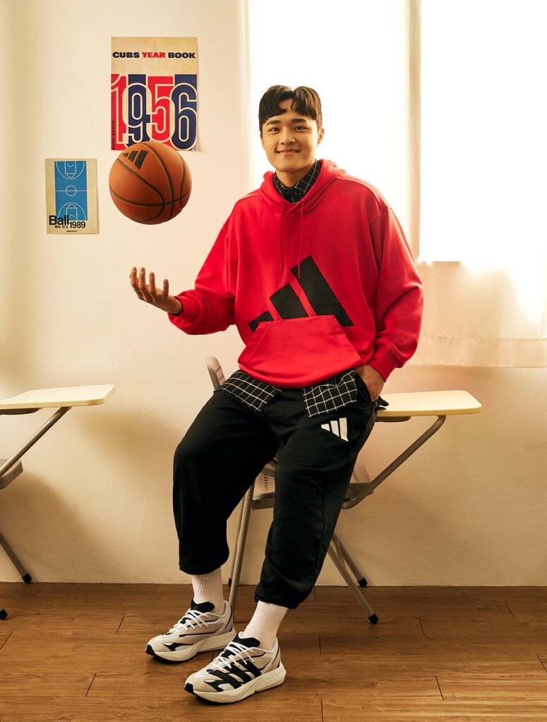 林韋愷身穿adidas Essential系列紅色連帽上衣,醒目的配色輕鬆成為全場焦點