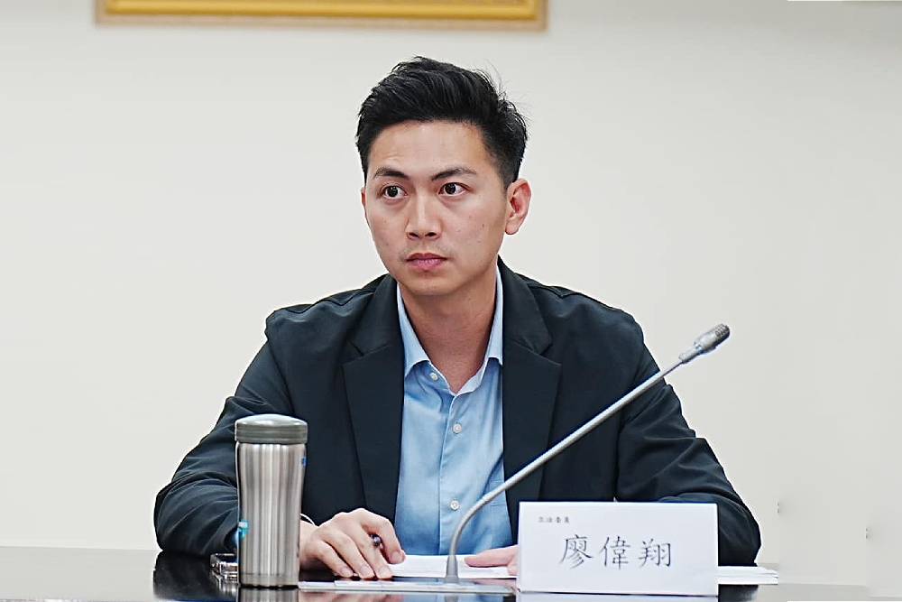 全國稅收連4年超徵 廖偉翔指還錢於民是責任、賴士葆批政府把人民當肥羊 218 全國稅收連4年超徵 廖偉翔指還錢於民是責任、賴士葆批政府把人民當肥羊 217