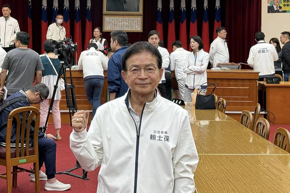 全國稅收連4年超徵 廖偉翔指還錢於民是責任、賴士葆批政府把人民當肥羊 220 全國稅收連4年超徵 廖偉翔指還錢於民是責任、賴士葆批政府把人民當肥羊 219