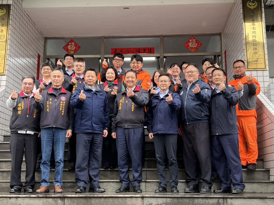 海巡之友總會送暖!胡惠森總會長慰勉南部海巡單位