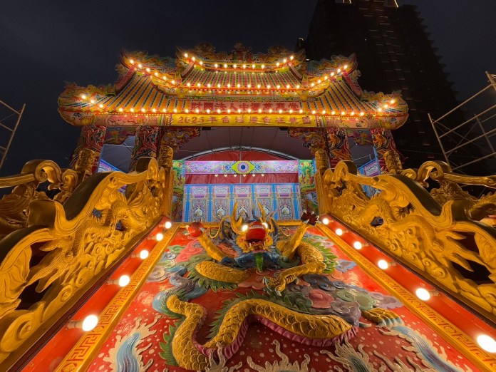 情人節必去!台灣燈會宗教燈區月老坐鎮 為信眾牽紅線 57 S 10216267