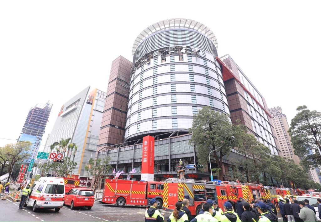 台中新光三越氣爆   澳門四代7人遊台遇劫