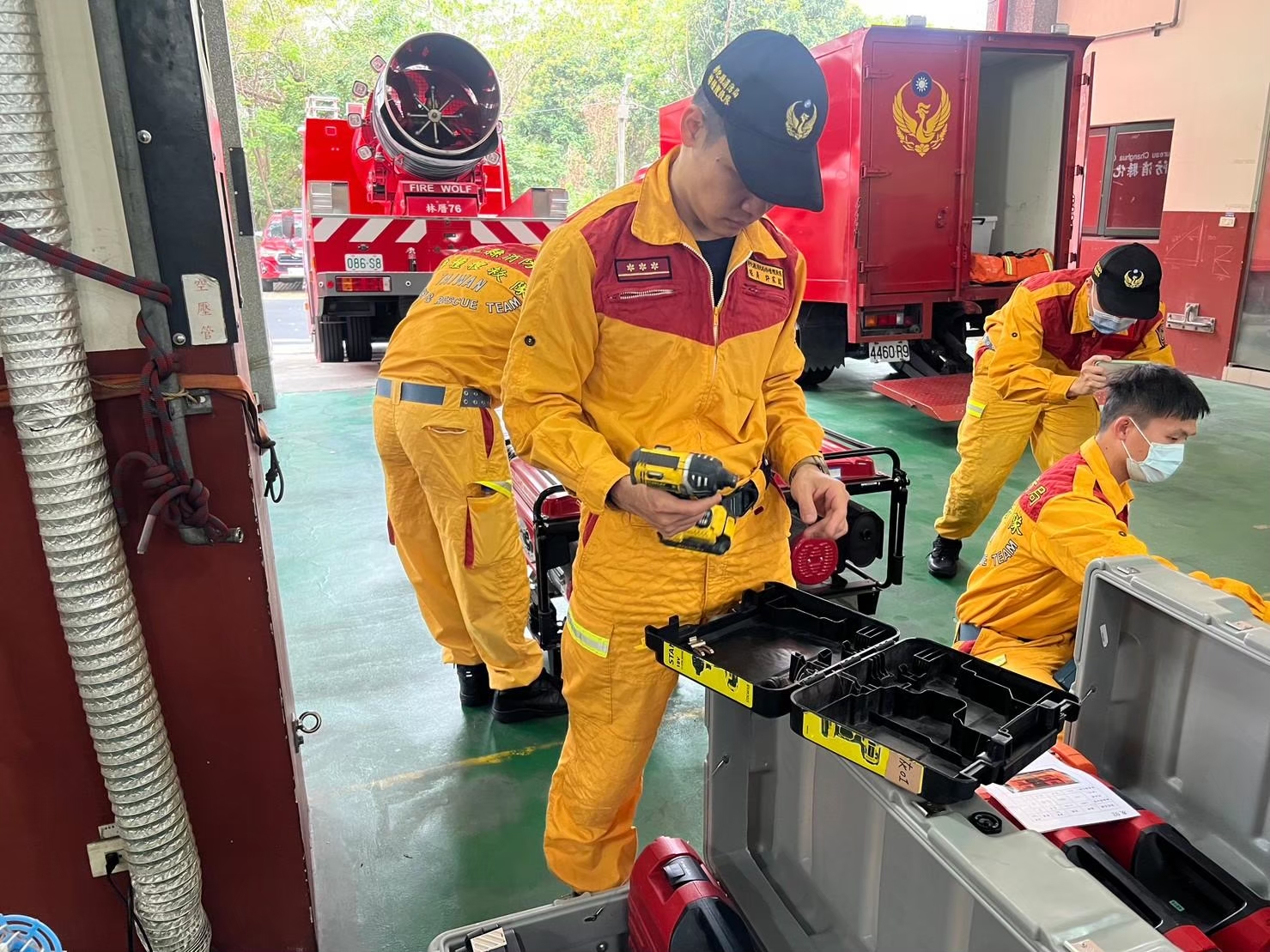 台中新光三越疑氣爆釀重大傷亡　彰化消防整備待命隨時支援