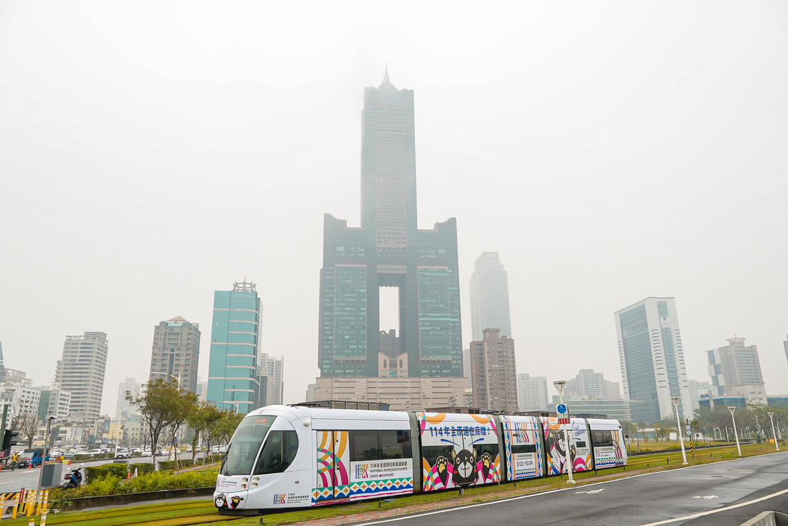 漾新聞|114年全原運高雄登場!輕軌彩繪列車亮相 拍照打卡抽一卡通