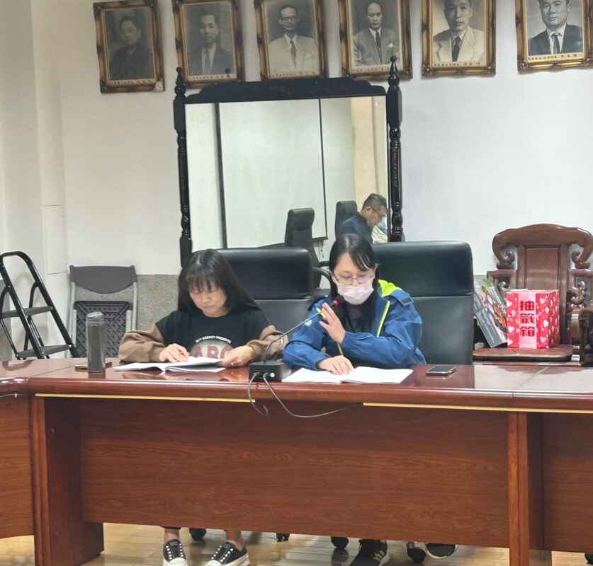 政風室協助申報人建立正確申報概念。(記者廖承恩翻攝)