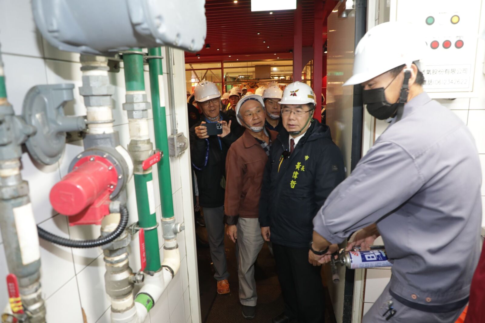 台南市府啟動跨局處聯合稽查 黃偉哲:施工規範絕不放寬 244 台南市府啟動跨局處聯合稽查 黃偉哲:施工規範絕不放寬 243