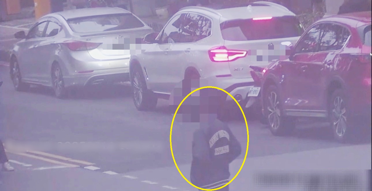 毒男持刀捷運站前揮舞 蘆洲警迅速逮捕起獲安毒送辦 243 248250214a01