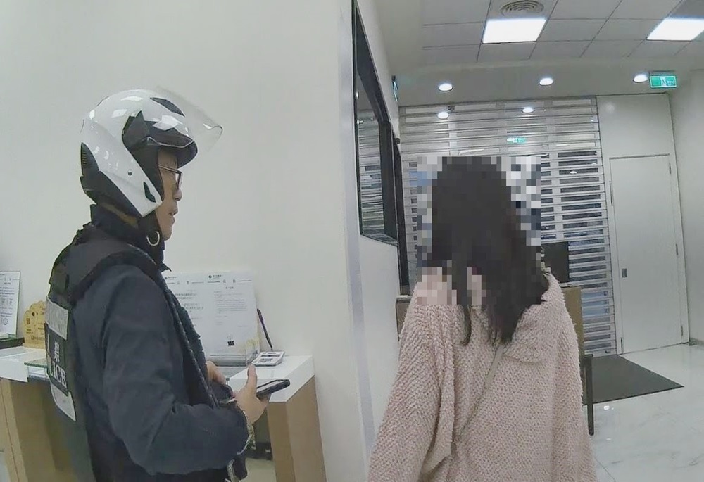 熱心女助「朋友」急匯款 銀行員機警找內湖警阻詐70萬元 255 248250214a06
