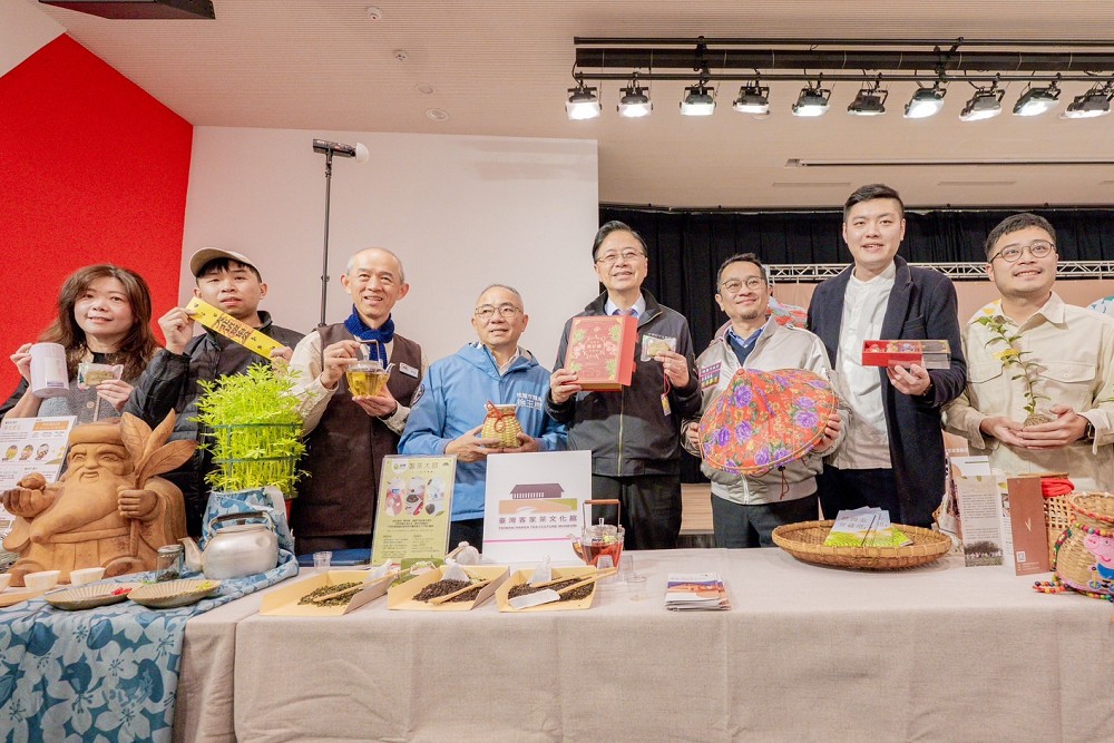 魯冰花季228連假登場 張善政:打造12公頃花海展現客家文化魅力 266 魯冰花季228連假登場 張善政:打造12公頃花海展現客家文化魅力 265