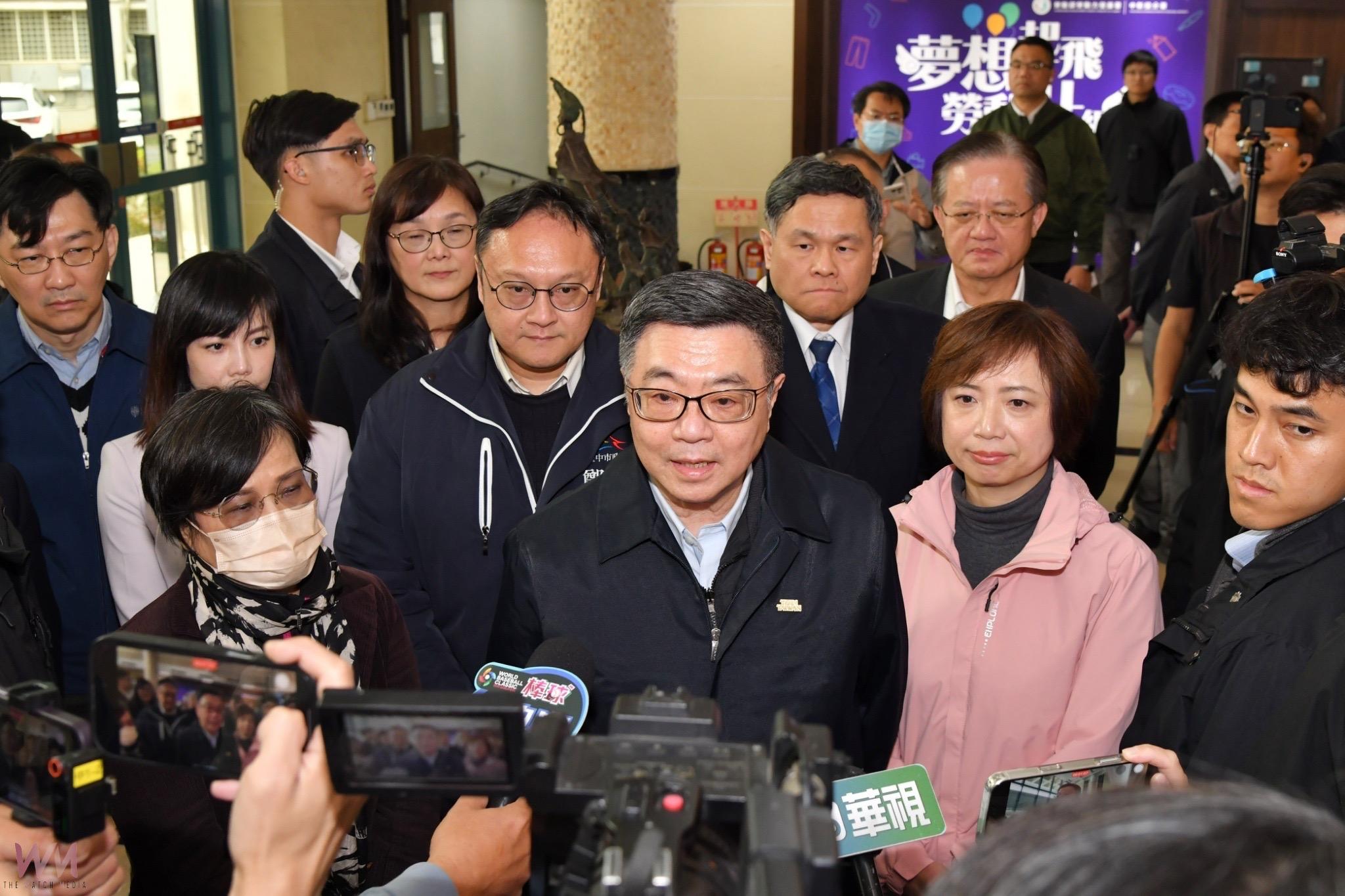 行政院長卓榮泰聽取新光三越爆炸案簡報 中市府感謝中央關心協助 - https://www.watchmedia01.com