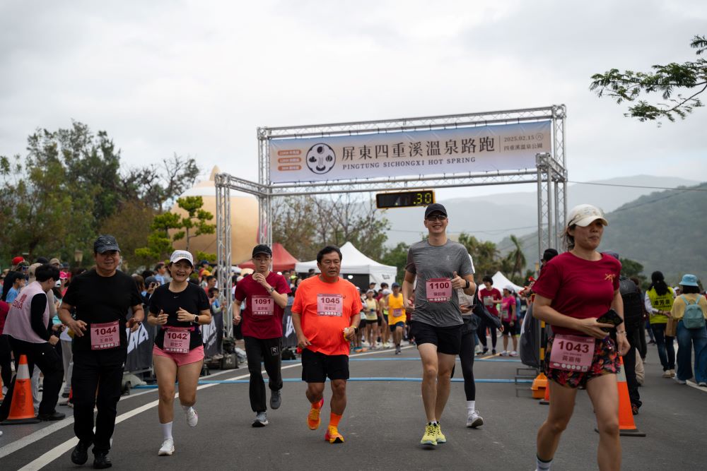 屏東四重溪溫泉路跑 千人熱鬧競技!