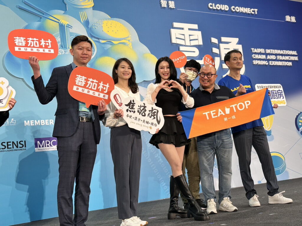 李雅英將帶領觀展民眾走訪晨間廚房、蕃茄村、焦糖楓、30000+碳中和餐盒、TeaTop 第一味等五家品牌展覽攤位