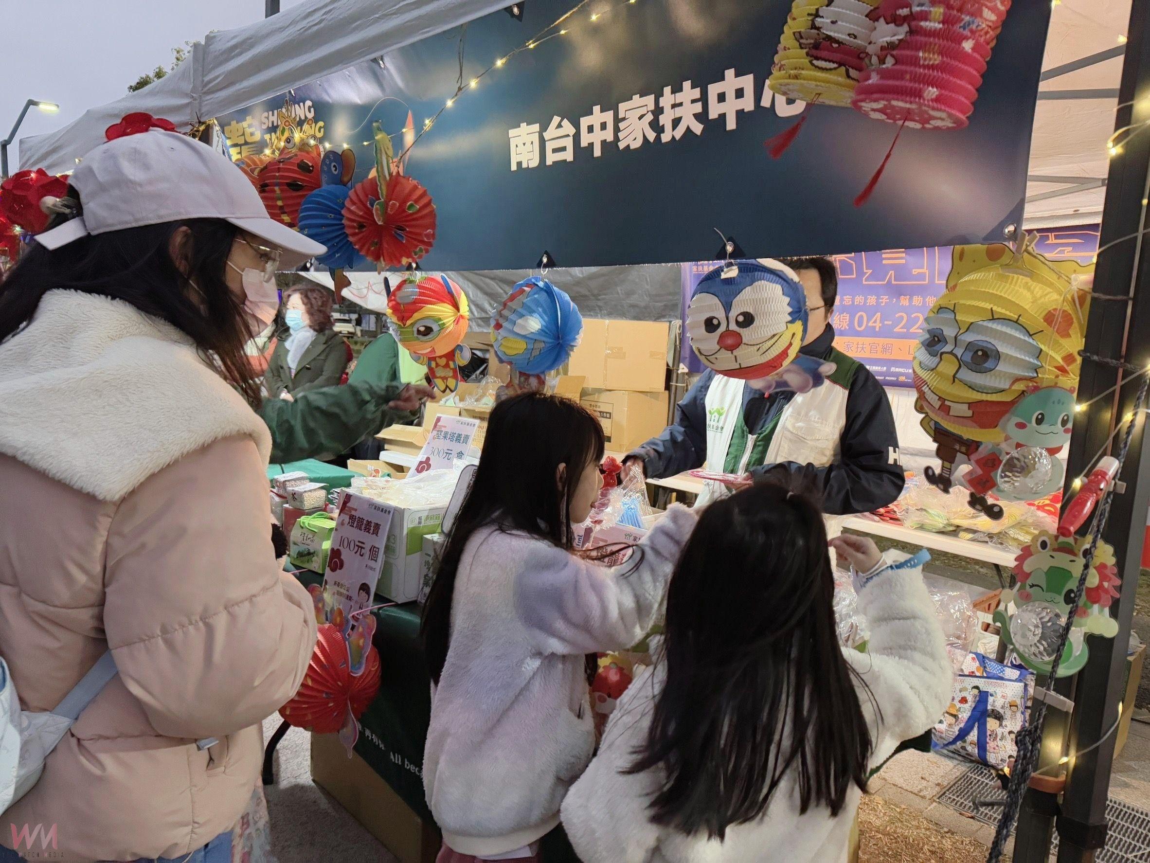 助貧童喜迎新學期!南台中家扶中心新春燈籠義賣 台中燈會現場設攤2/23止 - https://www.watchmedia01.com