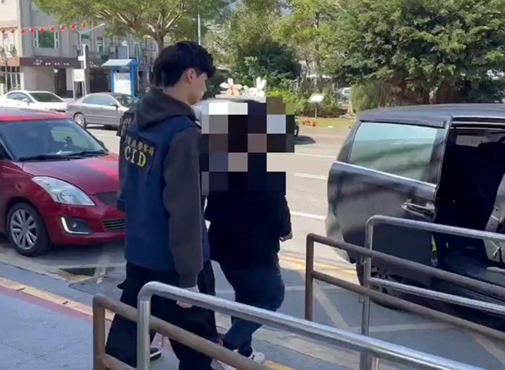 投資虛擬貨幣可獲利10倍 假幣商騙180萬元警逮車手 259 cnews204250216a01