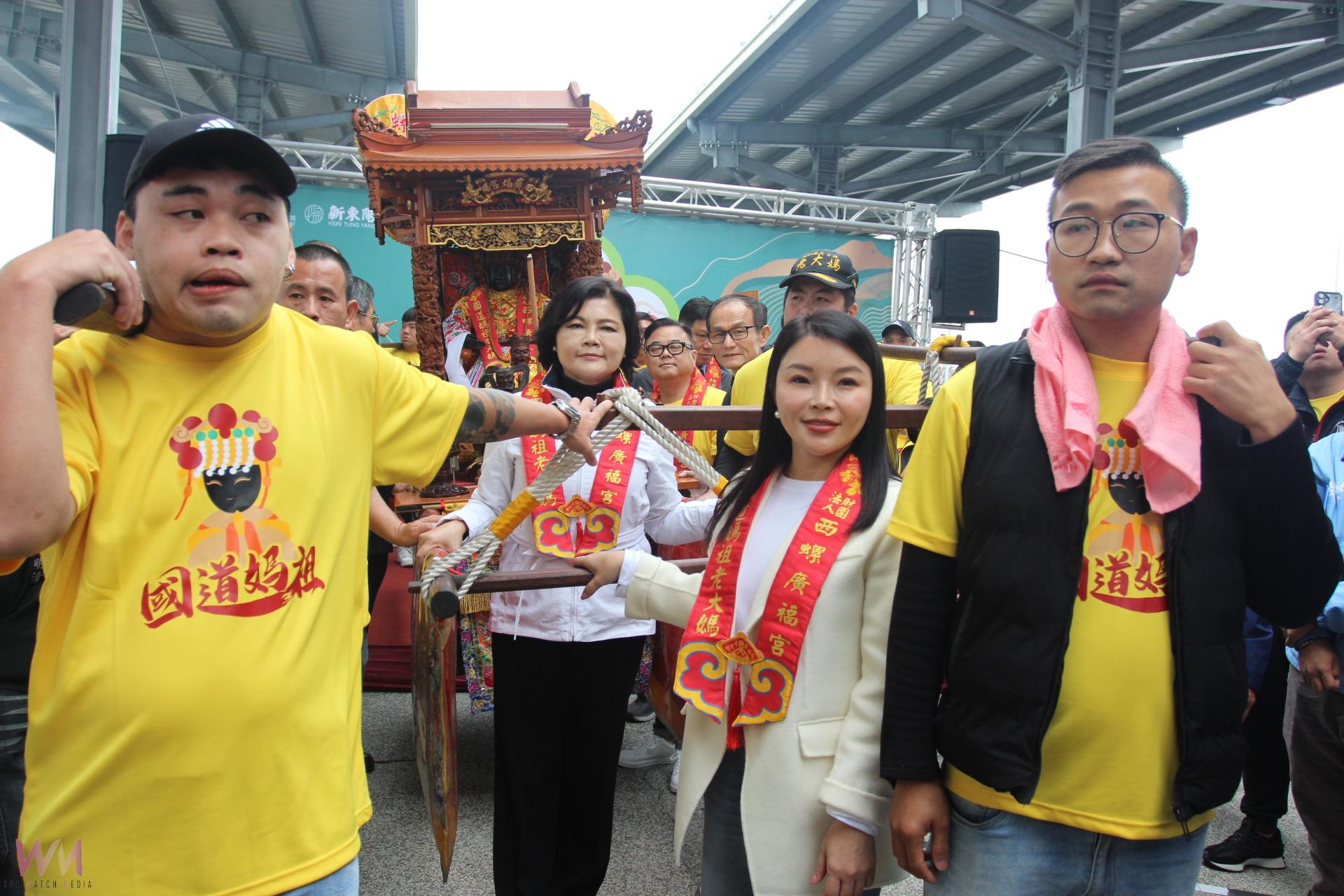 西螺廣福宮老大媽國道賜福 媽祖駐駕國道護佑旅人平安 - https://www.watchmedia01.com