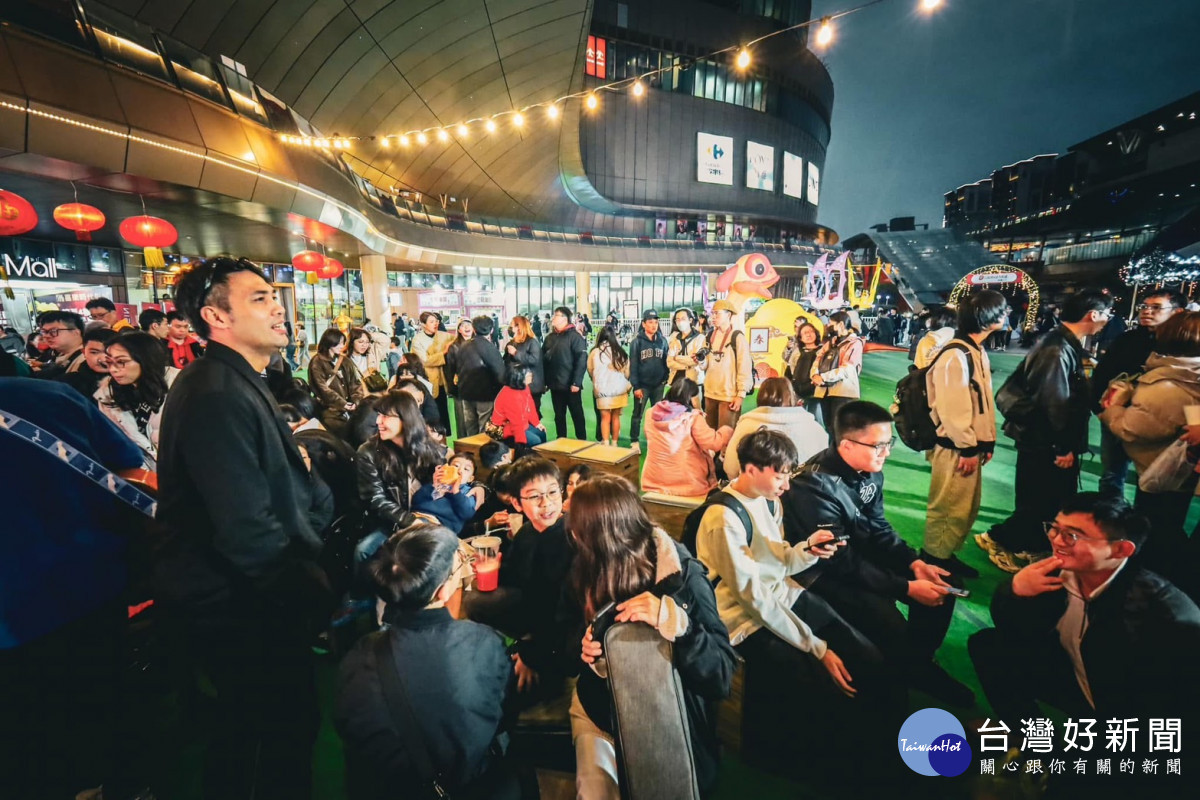 青埔商圈攜手市府打造「發光」盛會，桃園夜色更璀璨​。
