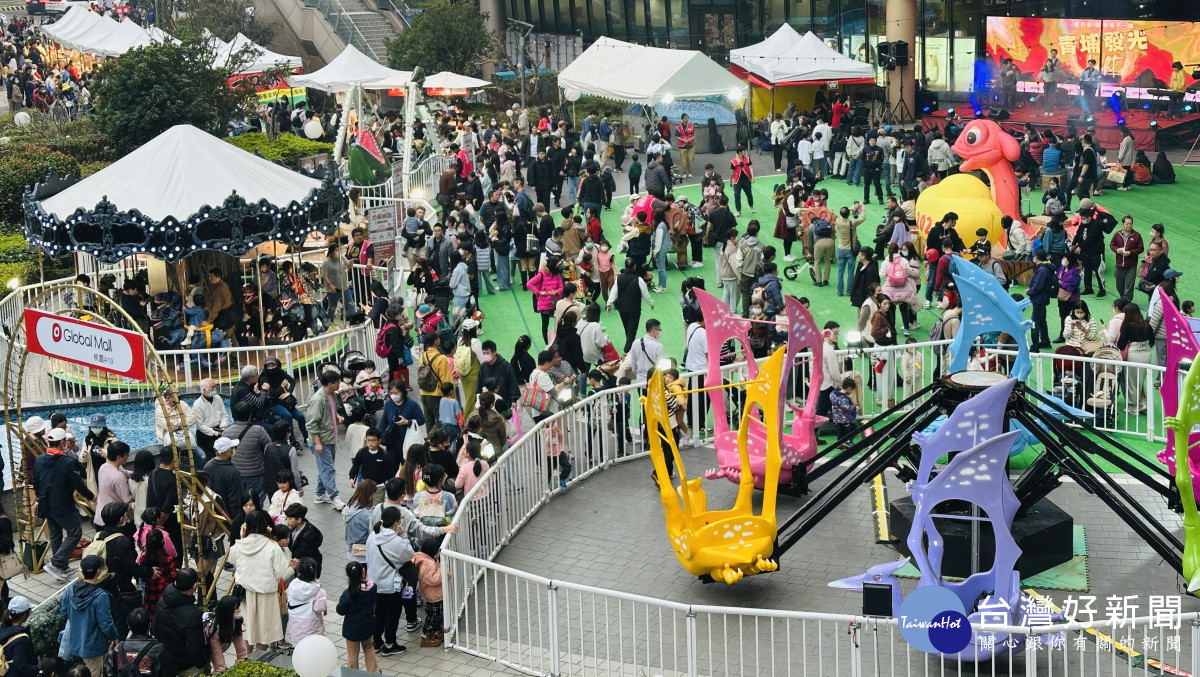 青埔商圈攜手市府打造「發光」盛會,桃園夜色更璀璨。
