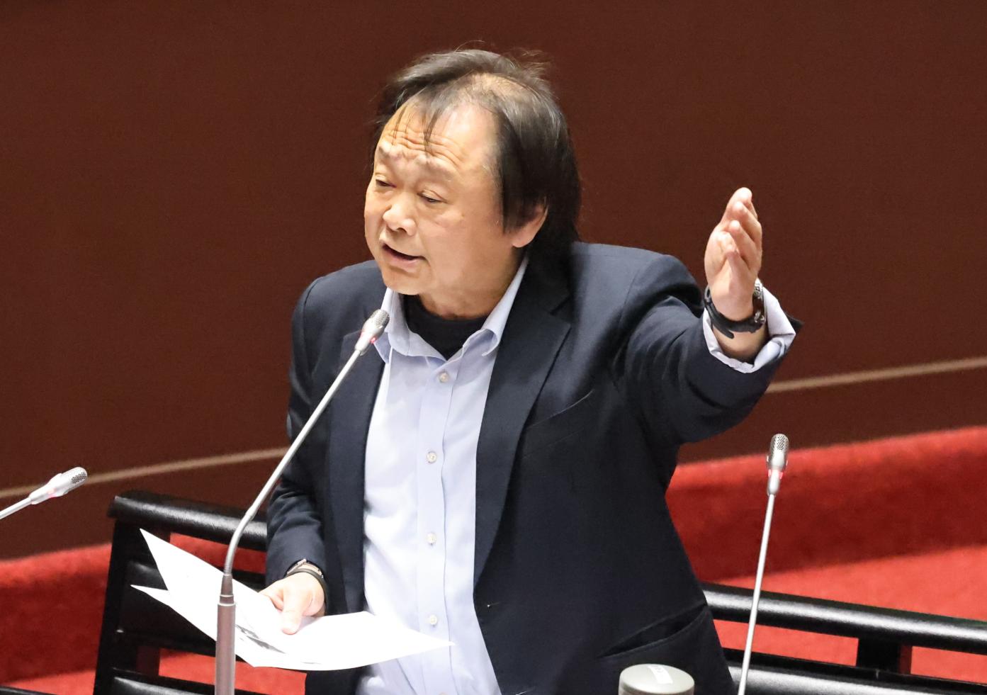 民進黨立委王世堅傳出車禍,還好王世堅很快就在臉書上報平安。資料照片