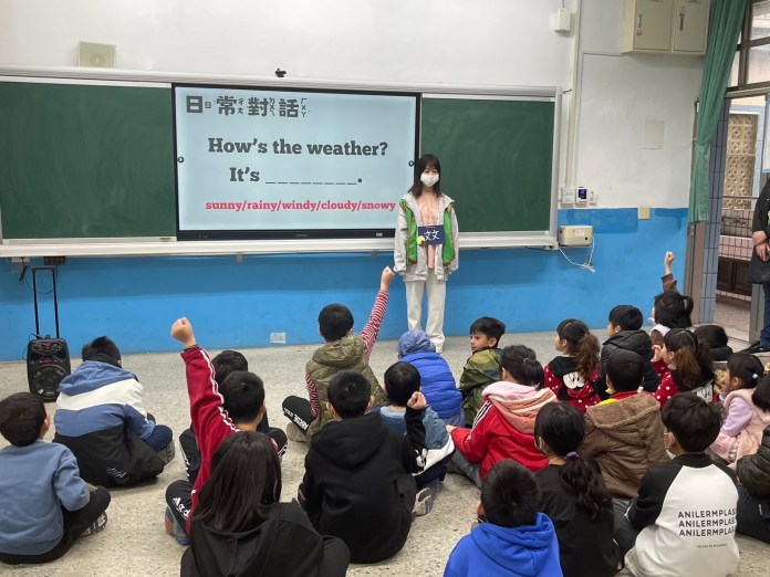 平鎮高中服務營隊前進東明國小 啟發學童環保意識 65 125309 0