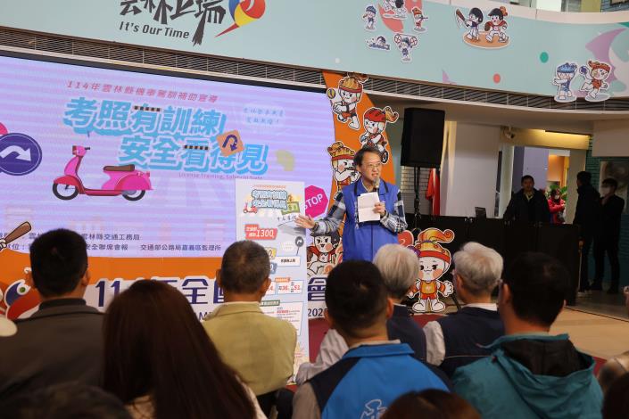 11月30日前考照可獲1300元補助，合作駕訓班多元選擇。(記者廖承恩翻攝)