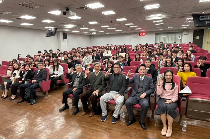中央大學邀專業經理人擔任講師 助學子掌握業界脈動 65 1140219 003