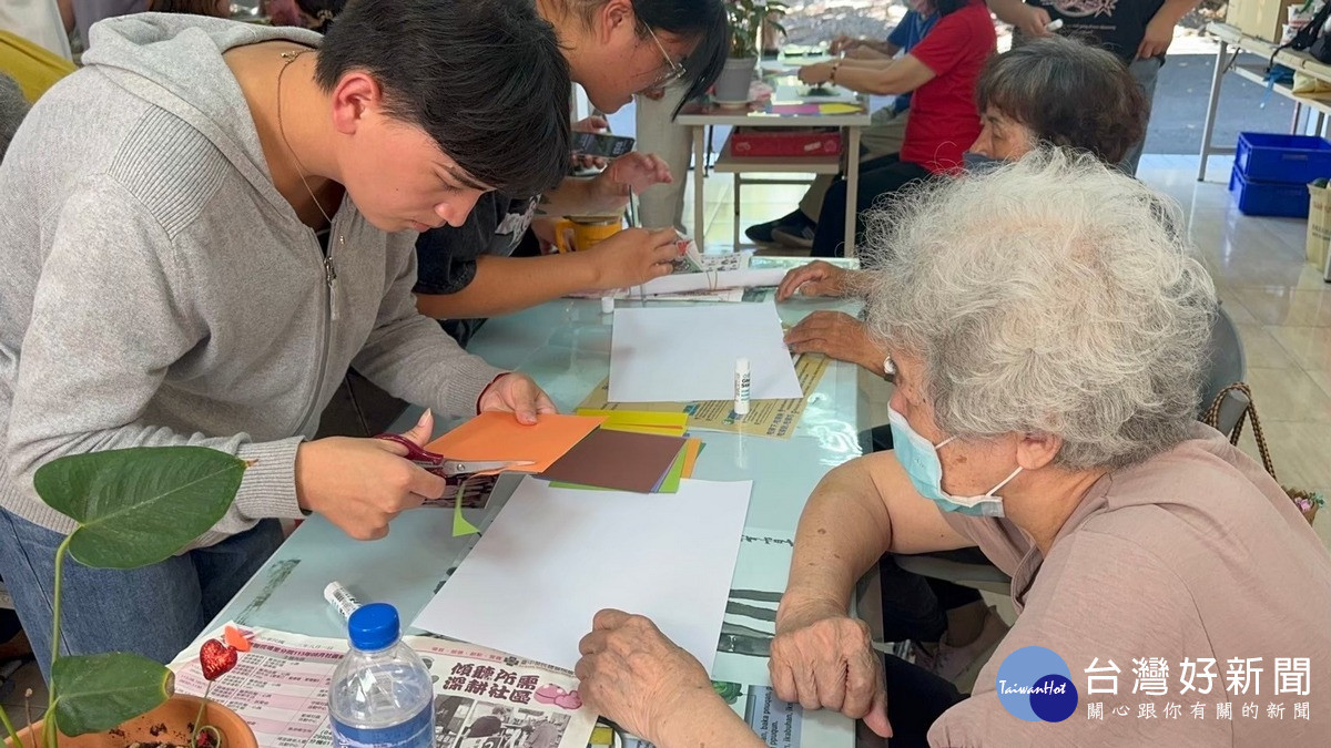 國立暨南國際大學高齡長照原專班學生課程至仁愛鄉楓林文健站進行課程實作(暨大提供)
