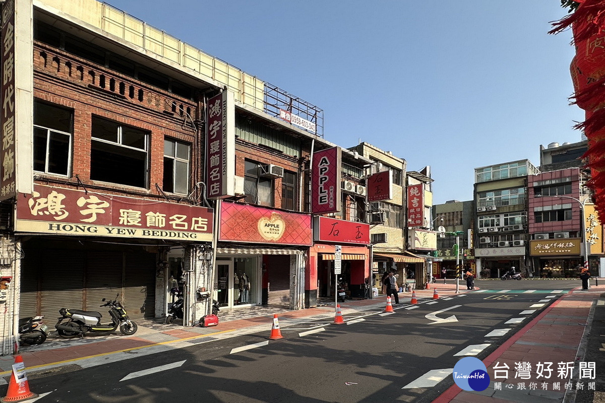 桃市府都發局啟動第2階段店家立面整修工程，再現景福宮周邊人文風華。