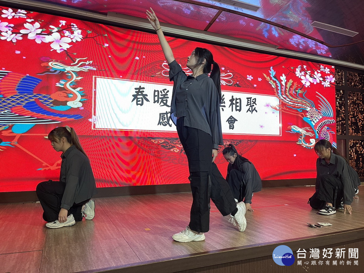 家扶舞動青春才藝隊表演。(南投家扶提供)
