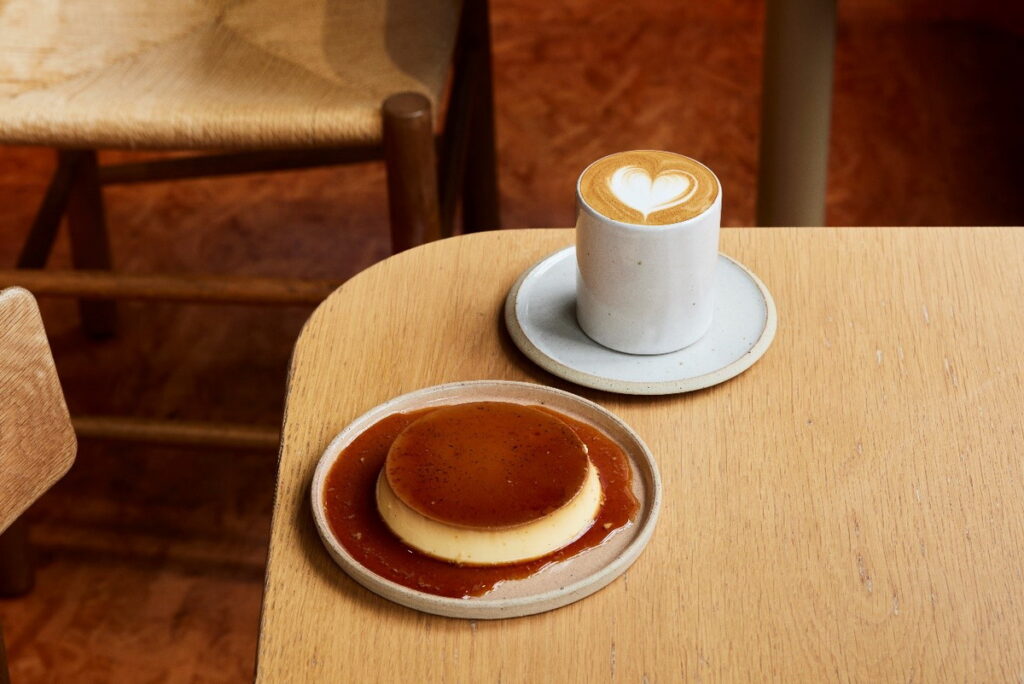 店內提供與咖啡完美搭配的豐富餐點選擇。(Photo Blue Bottle Coffee Japan)