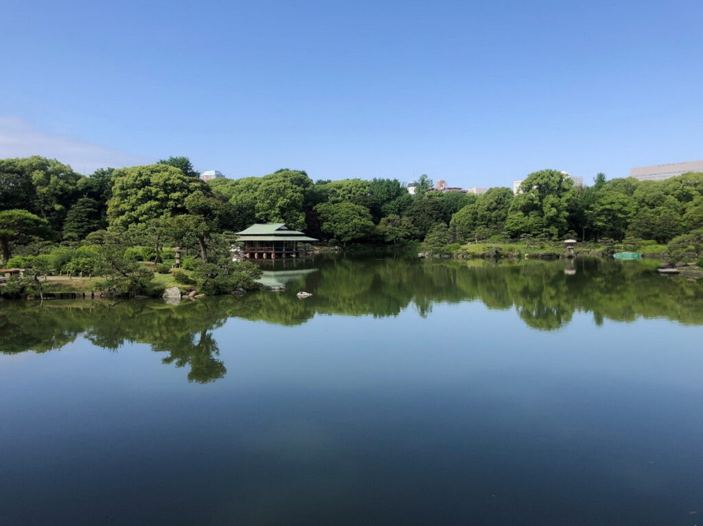 東京著名的日式庭園「清澄庭園」。(©Tokyo Metropolitan Park Association)