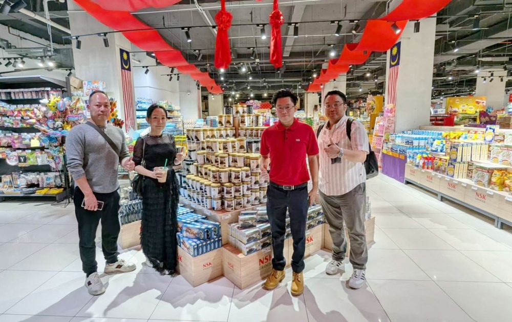 ▲巨鷗跨界智慧集團推廣臺灣農業精品至馬來西亞NSK超市。(圖/魔方數位公司提供)