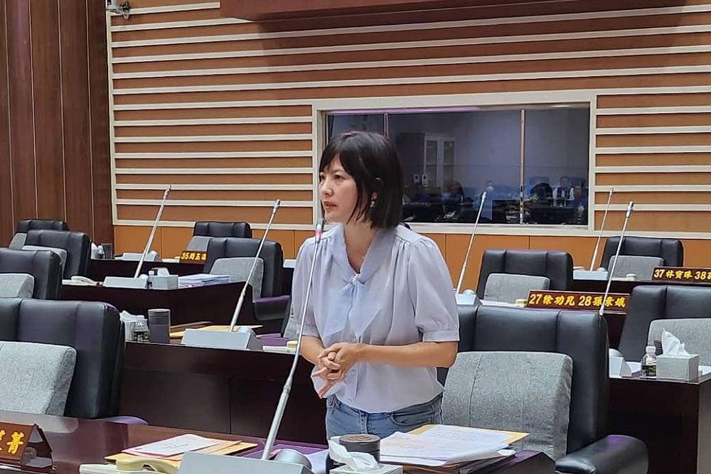 苗栗3議員罷免連署書送件 曾玟學、徐筱菁、陳春暖皆發聲 242 苗栗3議員罷免連署書送件 曾玟學、徐筱菁、陳春暖皆發聲 241