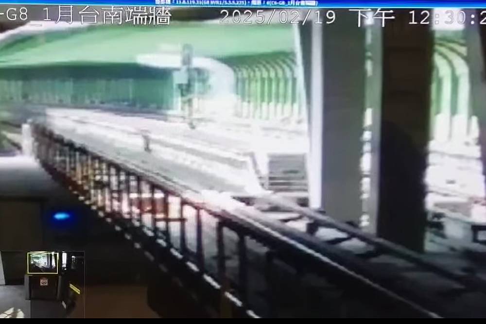 軌道電纜爆炸竄煙仍發車 中捷:列車無延誤、安檢後恢復正常運作 238 軌道電纜爆炸竄煙仍發車 中捷:列車無延誤、安檢後恢復正常運作 237