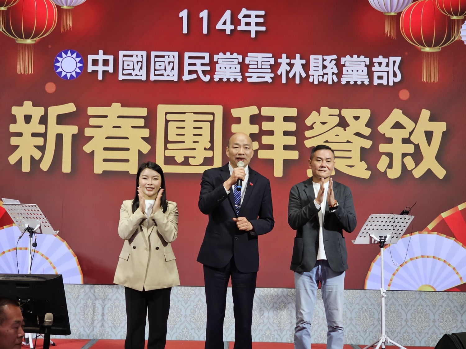 立法院長韓國瑜(中)呼籲擦亮台灣民主招牌。(記者葉子綱攝)