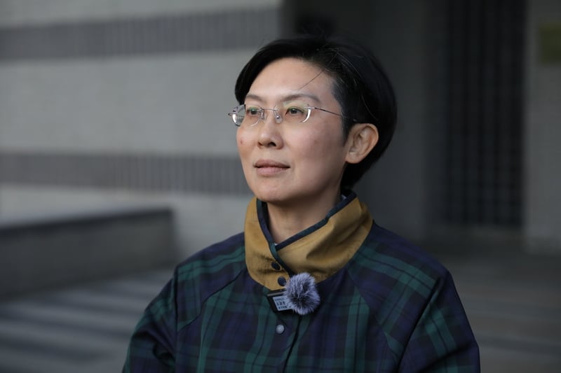 林岱樺21日上午近7時步出高雄地檢署,面對媒體發表聲明指出,「千錘百鍊,捍衛清白」。中央社