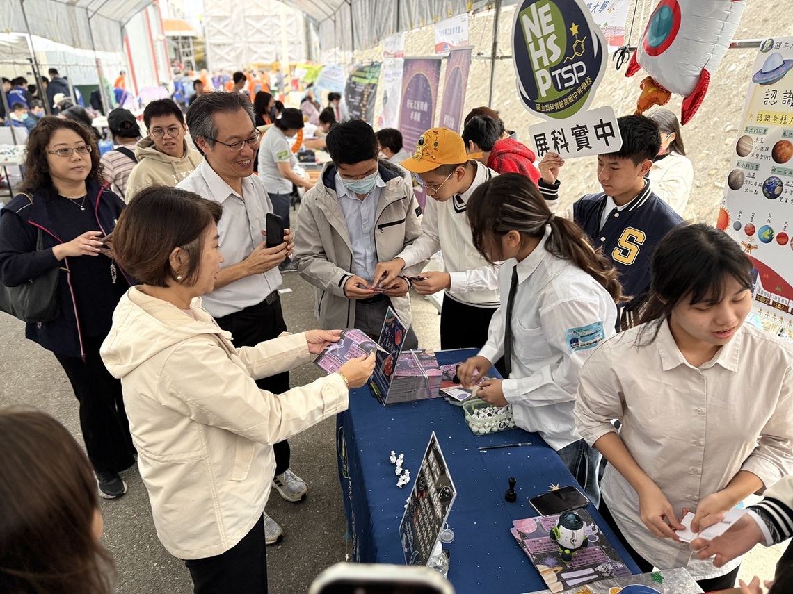 點燃學子科學熱情 開創科普列車新航線 「2025國境之南~迎曦科學列車」科學闖關學習活動