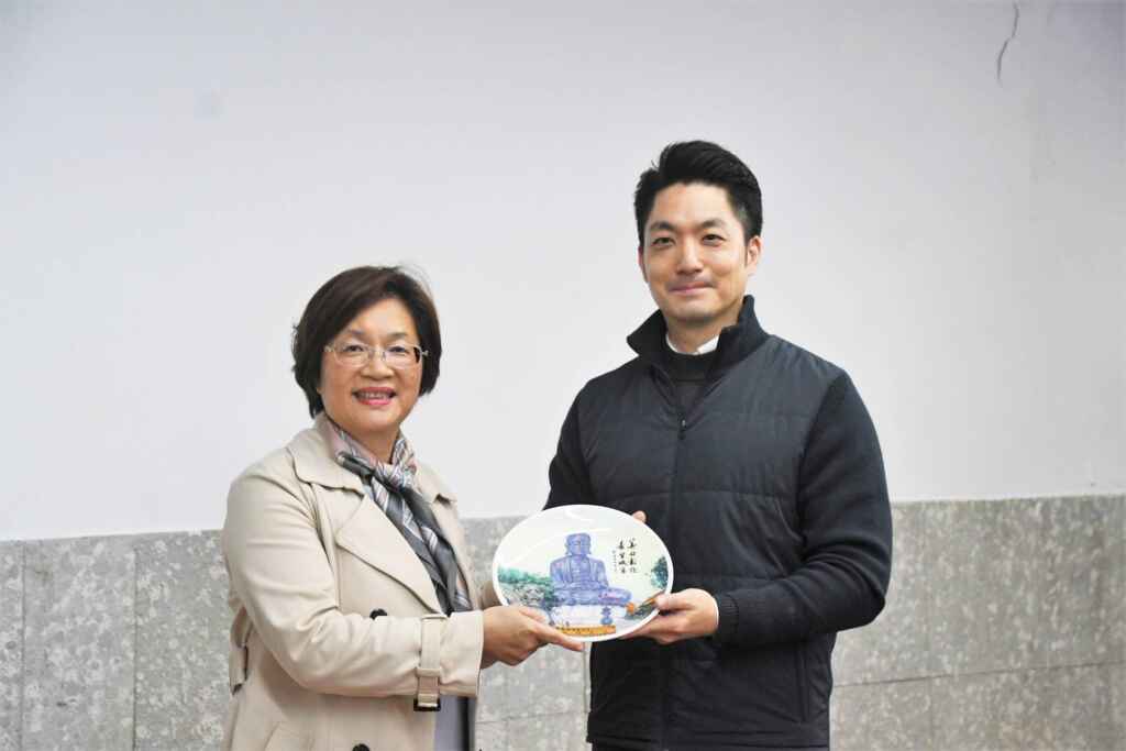 ▲王惠美縣長感謝臺北市長蔣萬安團隊讓彰化縣政府有機會深入了解大巨蛋開發連結的便利性的交通建設，以及所帶動的運動產業、表演產業的經濟效益。（彰化縣政府提供）